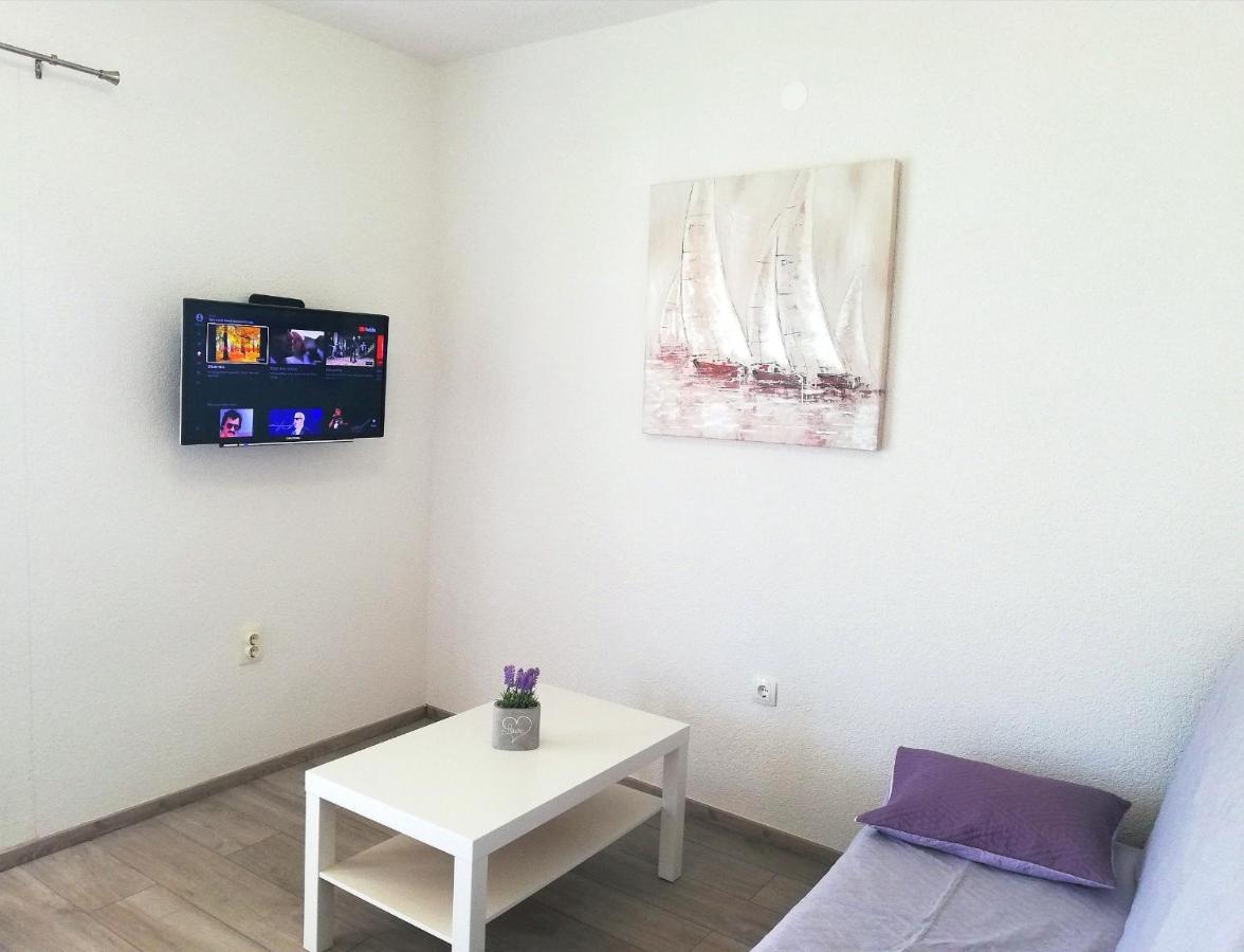 Apartments Amfora Gdinj Экстерьер фото