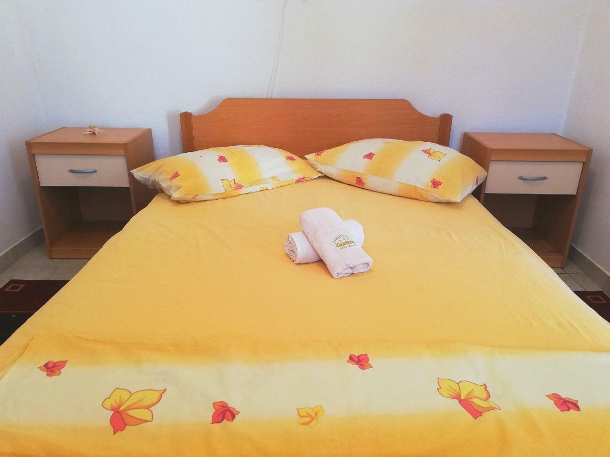 Apartments Amfora Gdinj Экстерьер фото